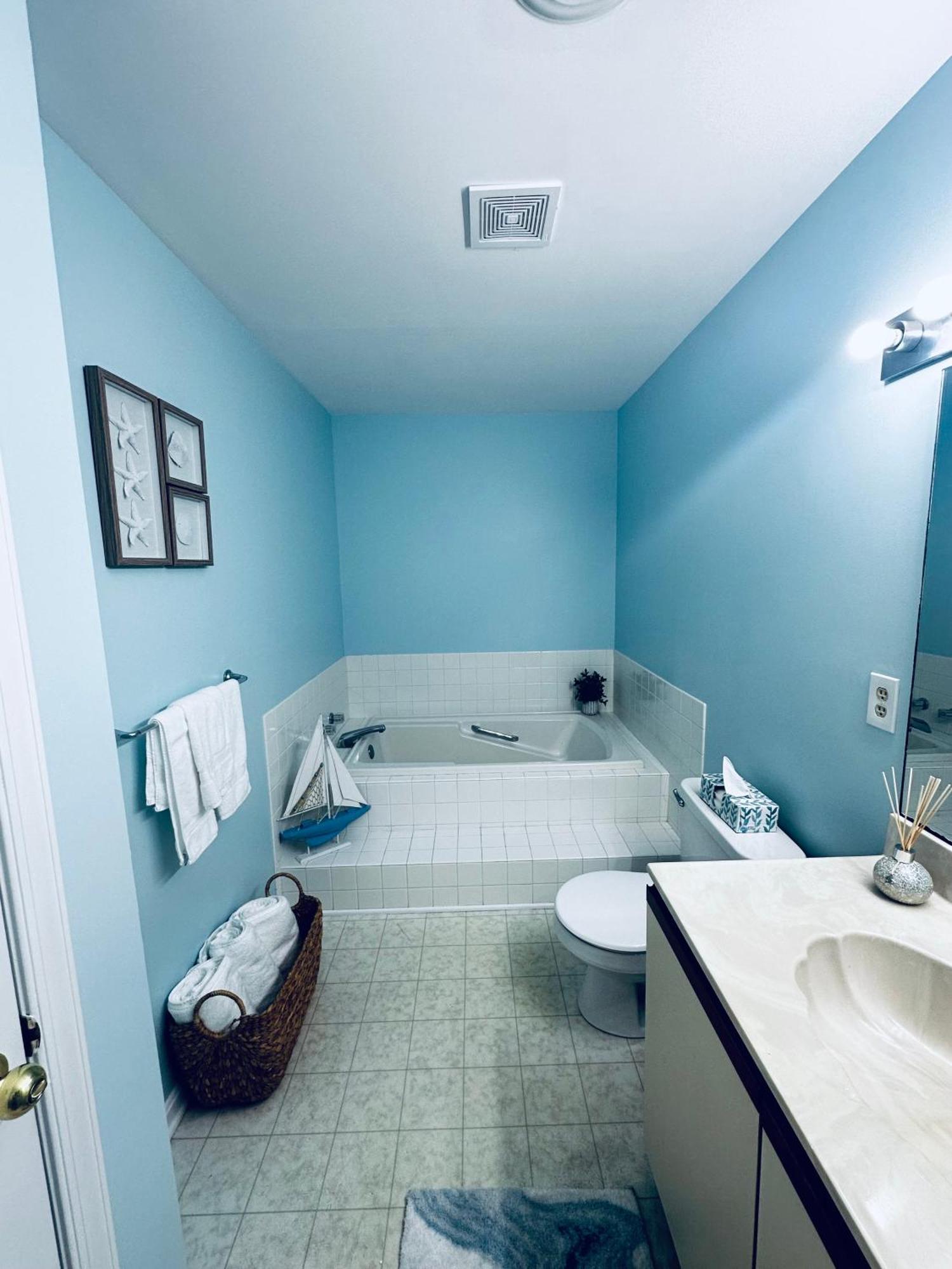 Cozy Home Walking Distance From Beach With Private Patio オーシャン・シティ エクステリア 写真